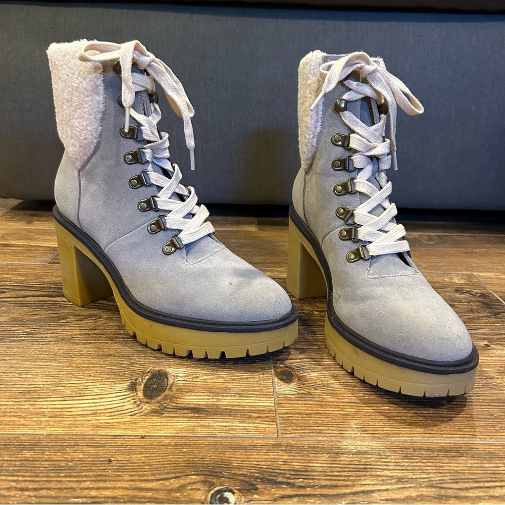 Oasis Society Heeled Hiking Boots – Size 9